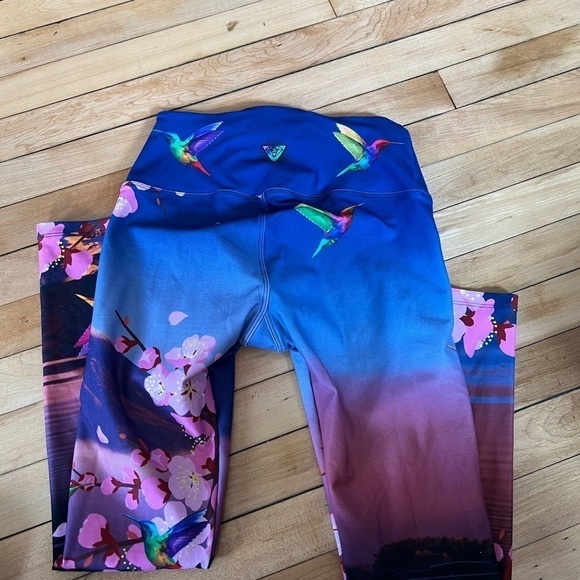 Thirdeyethreads CHERRY BLOSSOMS, HUMMING BIRD MOUNTAIN HIGH COMPRESSION LEGGINGS - Picture 6 of 6